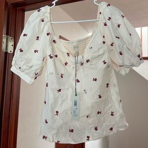 La Vie White Floral Women's Top